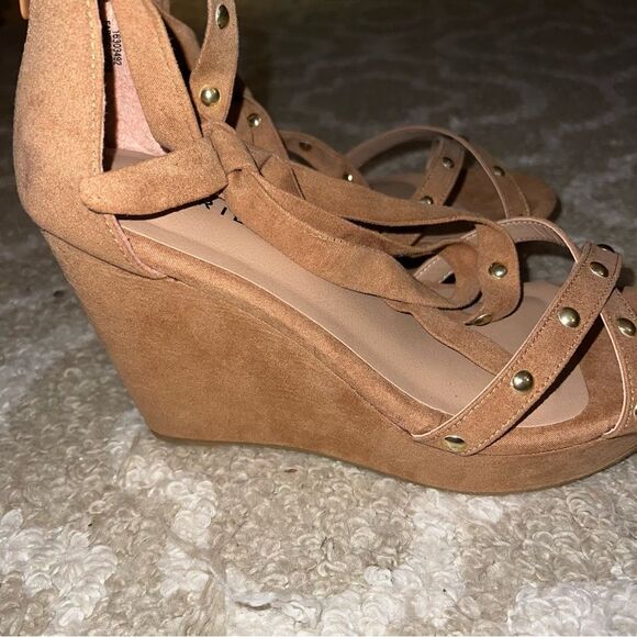 Torrid sandals size 9 WW - Picture 2 of 6